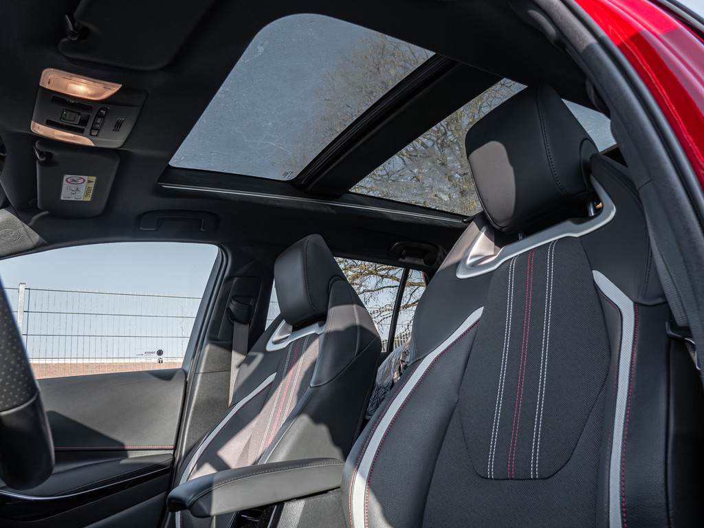 Fahrzeugansicht TOYOTA Corolla Touring Sports 2.0 Hybrid GR Sport - Bild 32