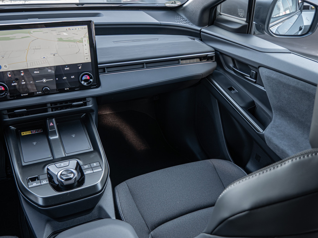 Fahrzeugansicht TOYOTA C-HR+ 165 kW Teamplayer - Bild 10