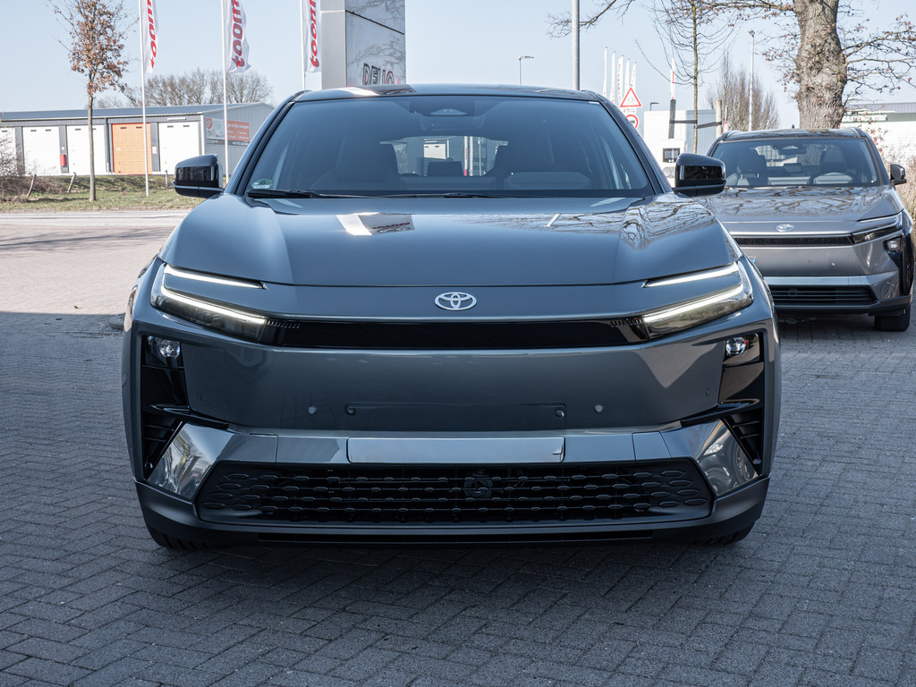 Fahrzeugansicht TOYOTA C-HR+ 165 kW Teamplayer - Bild 12