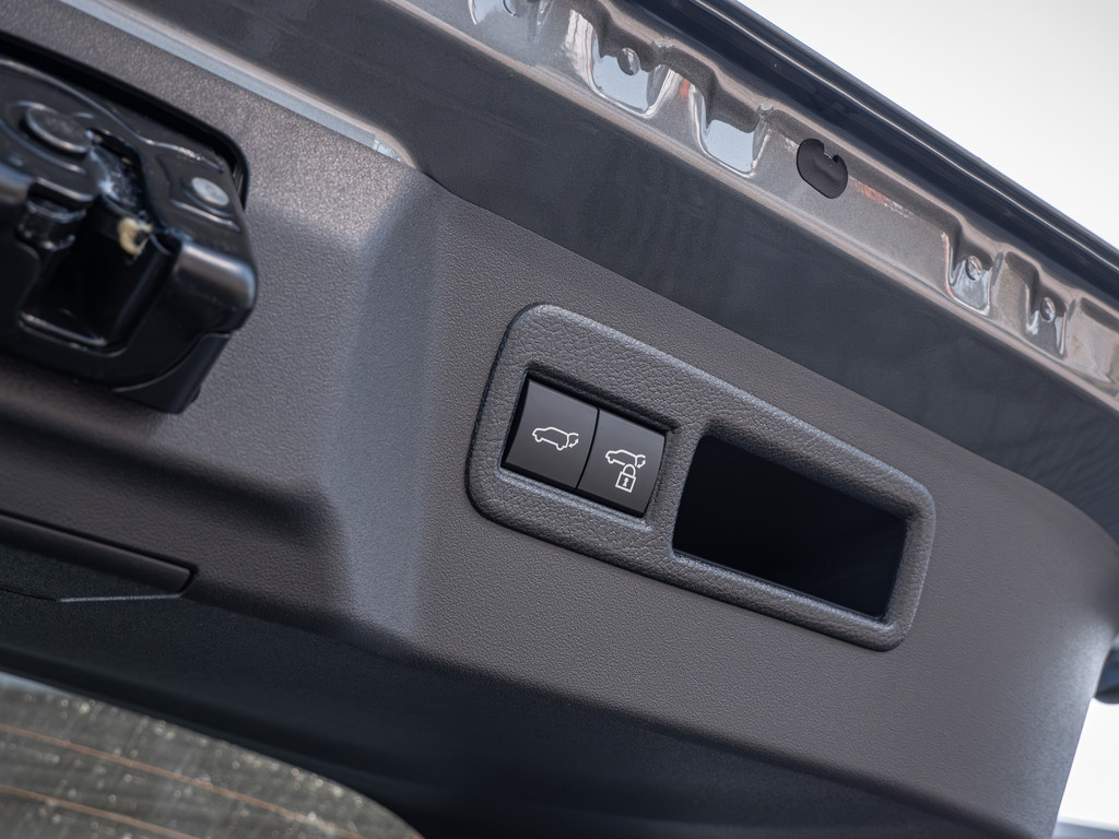 Fahrzeugansicht TOYOTA C-HR+ 165 kW Teamplayer - Bild 13