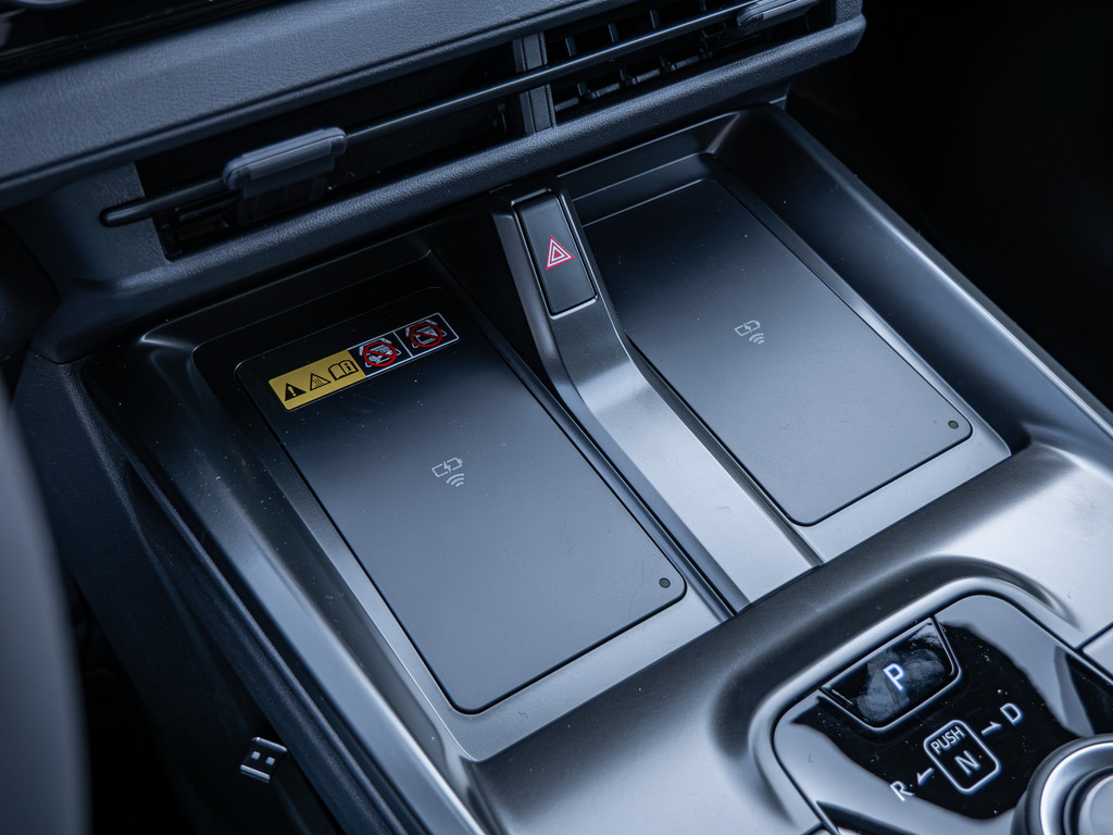 Fahrzeugansicht TOYOTA C-HR+ 165 kW Teamplayer - Bild 19