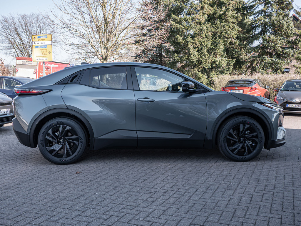 Fahrzeugansicht TOYOTA C-HR+ 165 kW Teamplayer - Bild 34