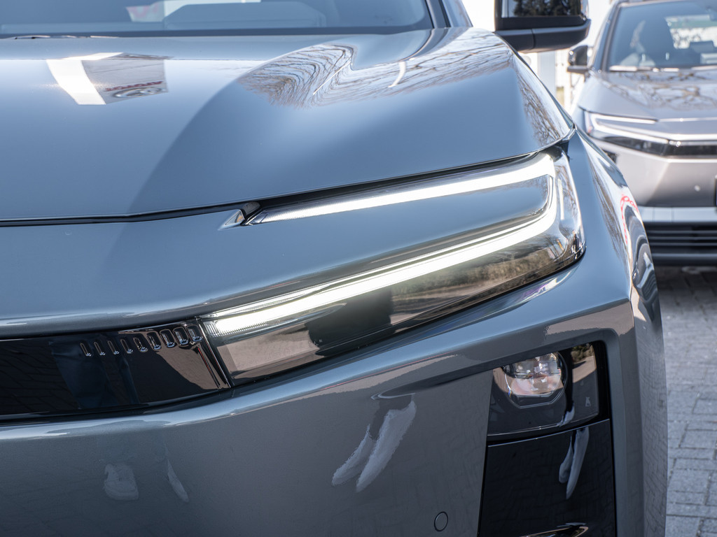 Fahrzeugansicht TOYOTA C-HR+ 165 kW Teamplayer - Bild 2