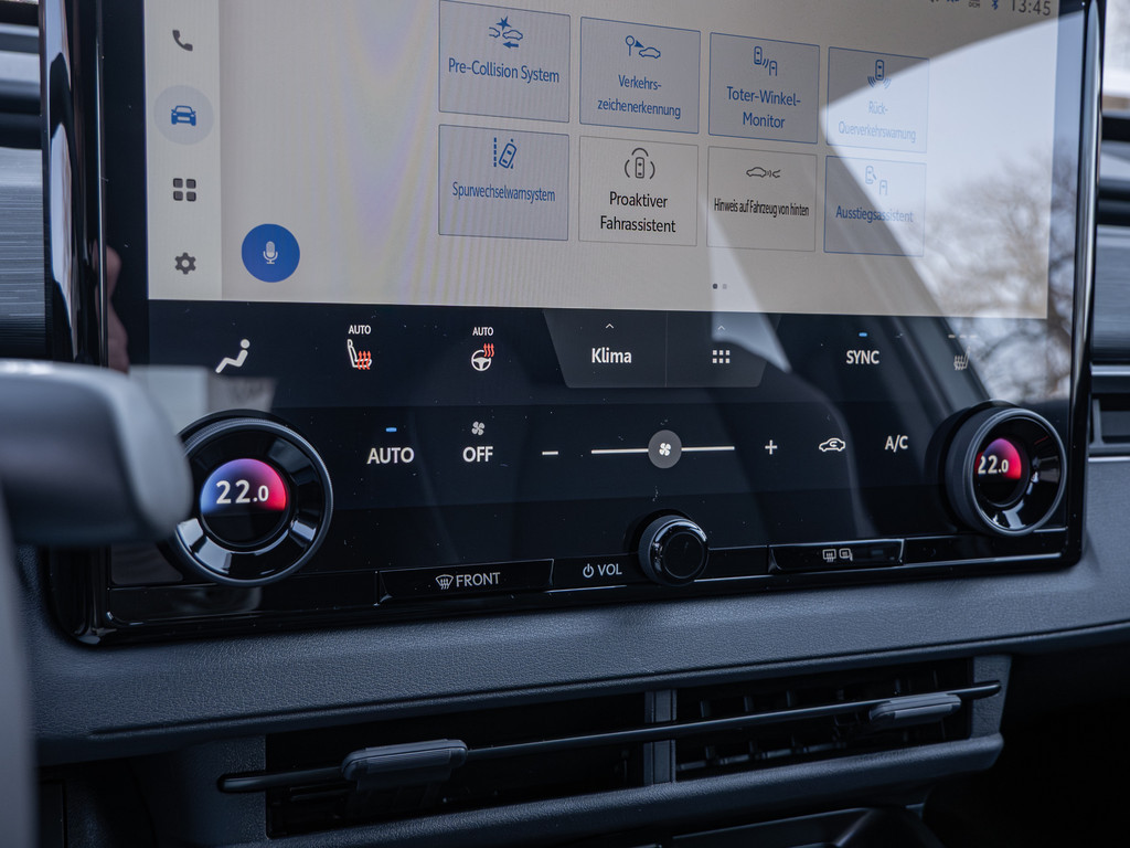 Fahrzeugansicht TOYOTA C-HR+ 165 kW Teamplayer - Bild 18