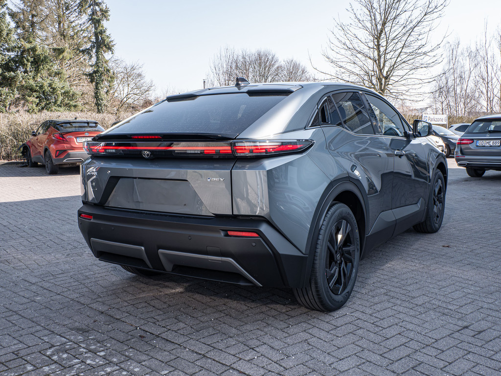 Fahrzeugansicht TOYOTA C-HR+ 165 kW Teamplayer - Bild 36