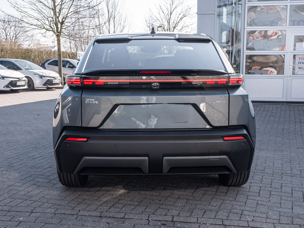 Fahrzeugansicht TOYOTA C-HR+ 165 kW Teamplayer - Bild 37