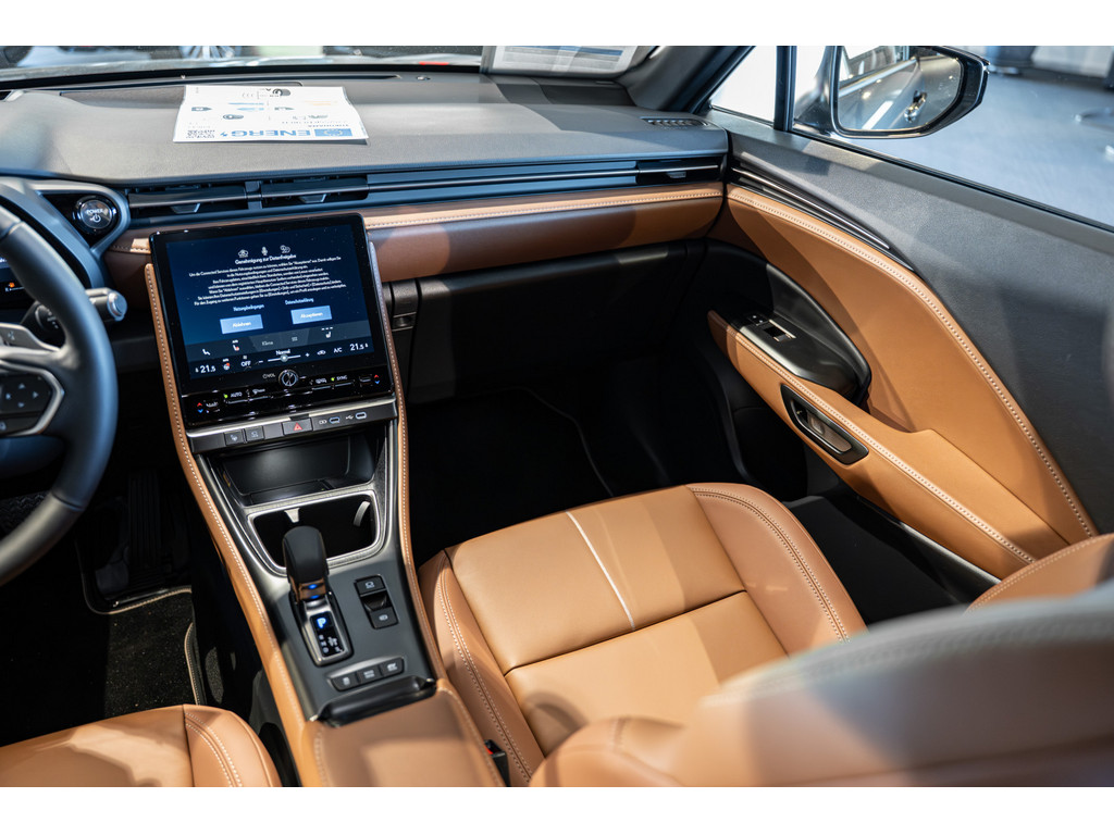 Fahrzeugansicht LEXUS LBX Relax - Bild 5