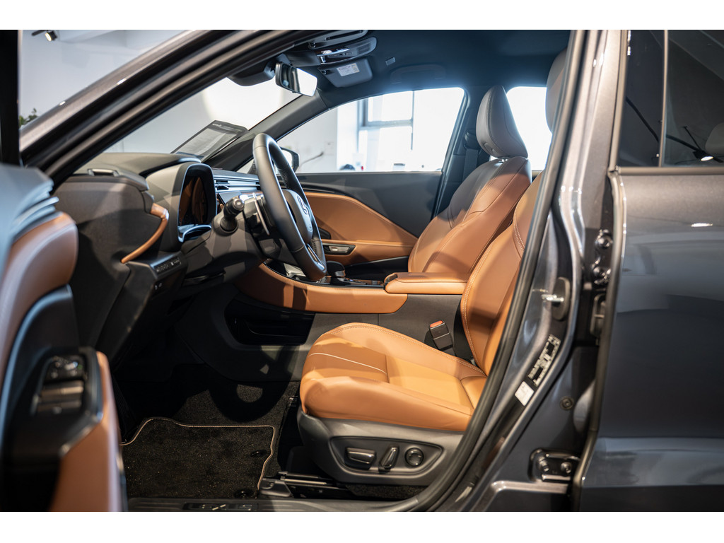 Fahrzeugansicht LEXUS LBX Relax - Bild 13