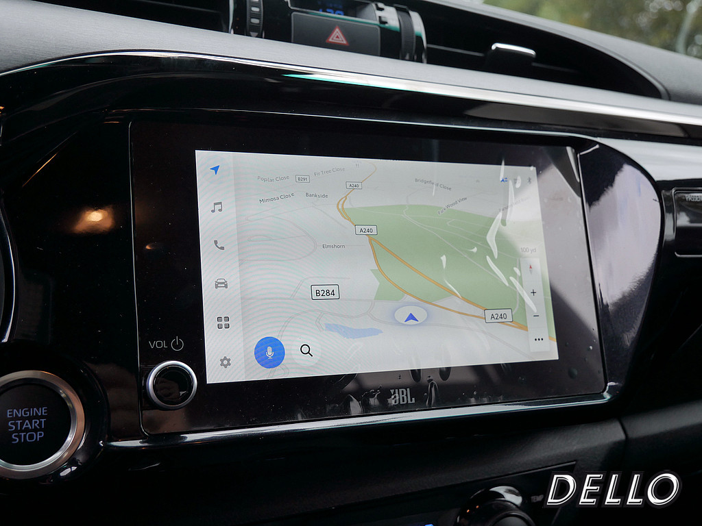 Fahrzeugansicht TOYOTA Hilux 2.8 Double Cab Invincible 4x4 - Bild 13