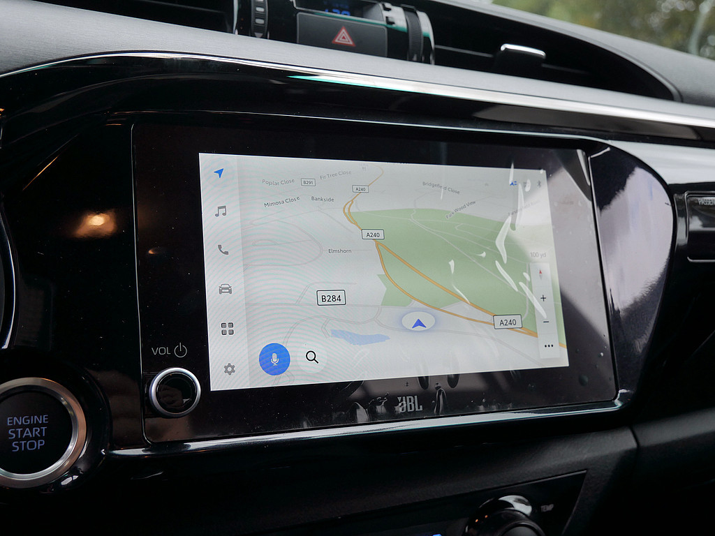 Fahrzeugansicht TOYOTA Hilux 2.8 Double Cab Invincible 4x4 - Bild 13