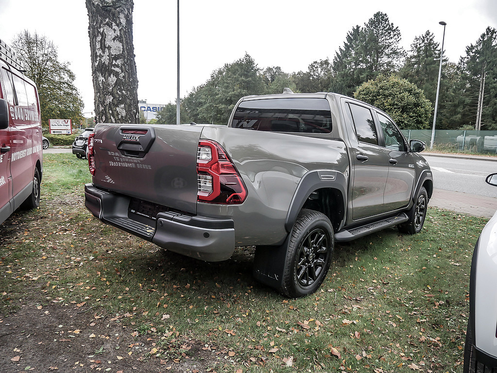 Fahrzeugansicht TOYOTA Hilux 2.8 Double Cab Invincible 4x4 - Bild 23
