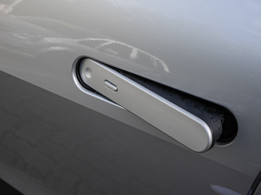 Fahrzeugansicht TOYOTA C-HR 2.0 Plug-In Hybrid Teamplayer - Bild 2