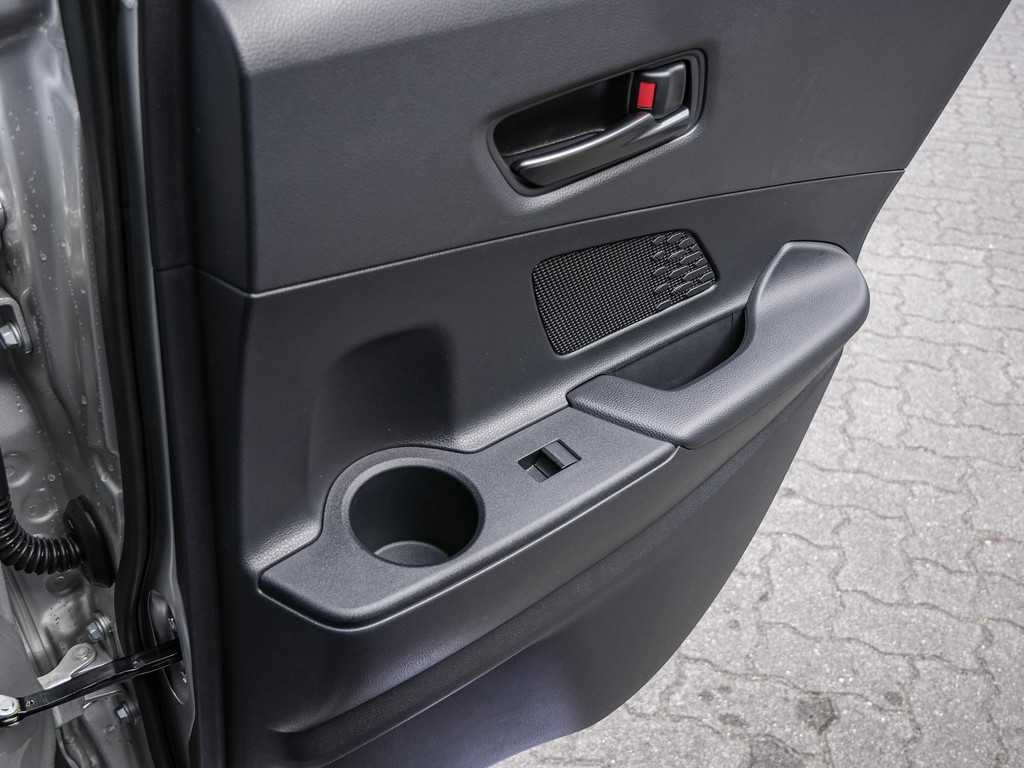 Fahrzeugansicht TOYOTA C-HR 2.0 Plug-In Hybrid Teamplayer - Bild 10