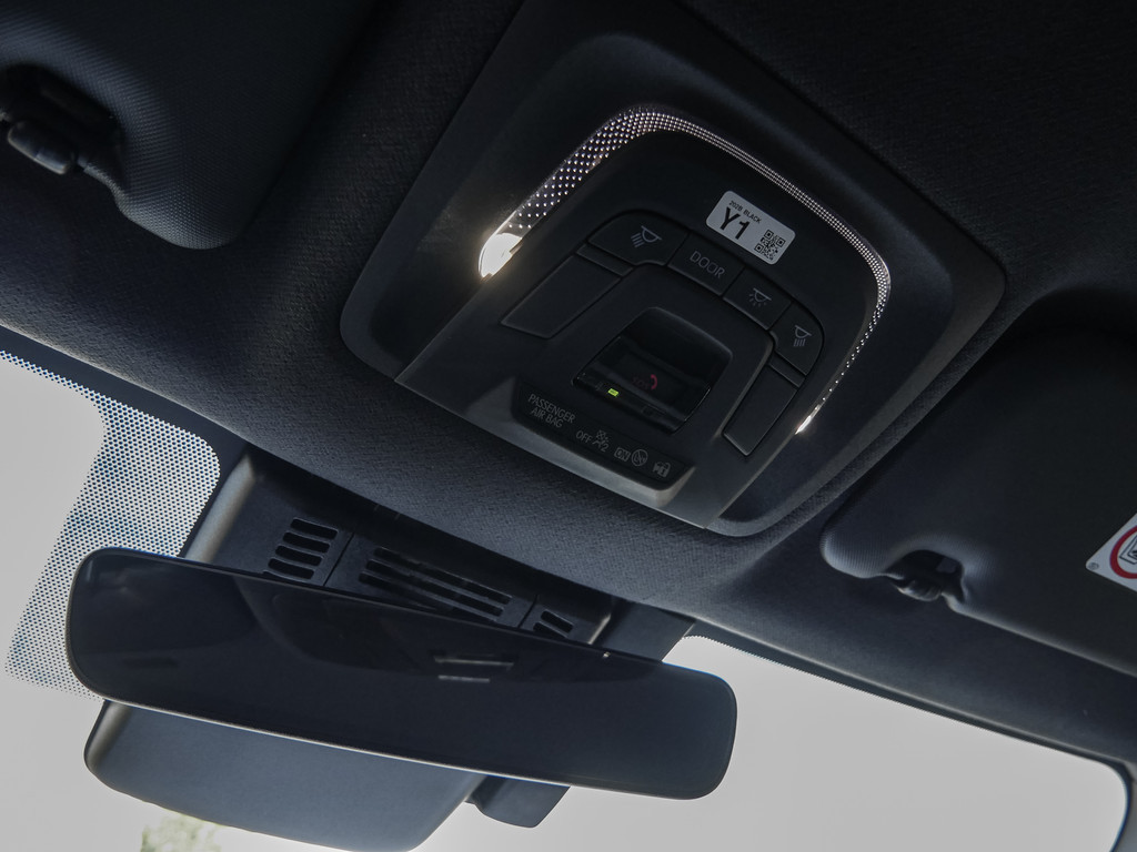 Fahrzeugansicht TOYOTA C-HR 2.0 Plug-In Hybrid Teamplayer - Bild 24