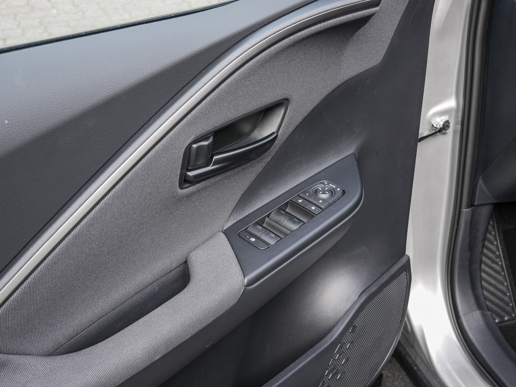 Fahrzeugansicht TOYOTA C-HR 2.0 Plug-In Hybrid Teamplayer - Bild 35