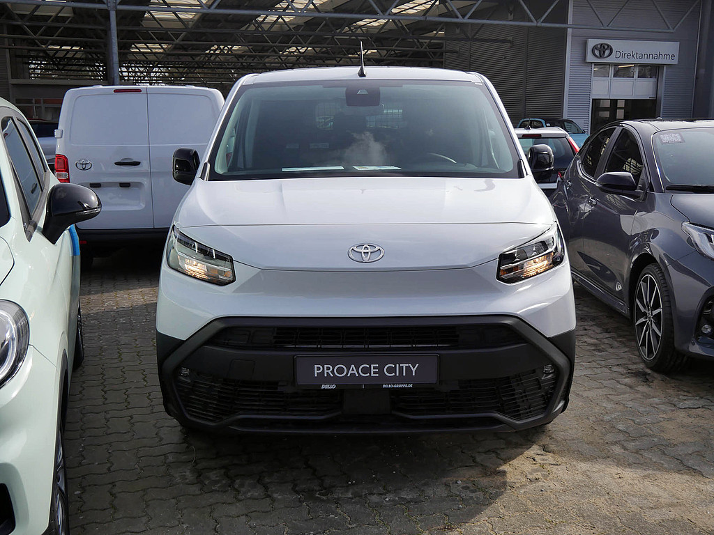 Fahrzeugansicht TOYOTA Proace City 1.5 L2 Meister - Bild 12