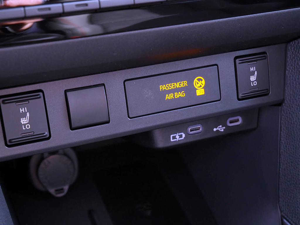 Fahrzeugansicht TOYOTA Yaris Cross 1.5 Hybrid FWD GR Sport - Bild 16