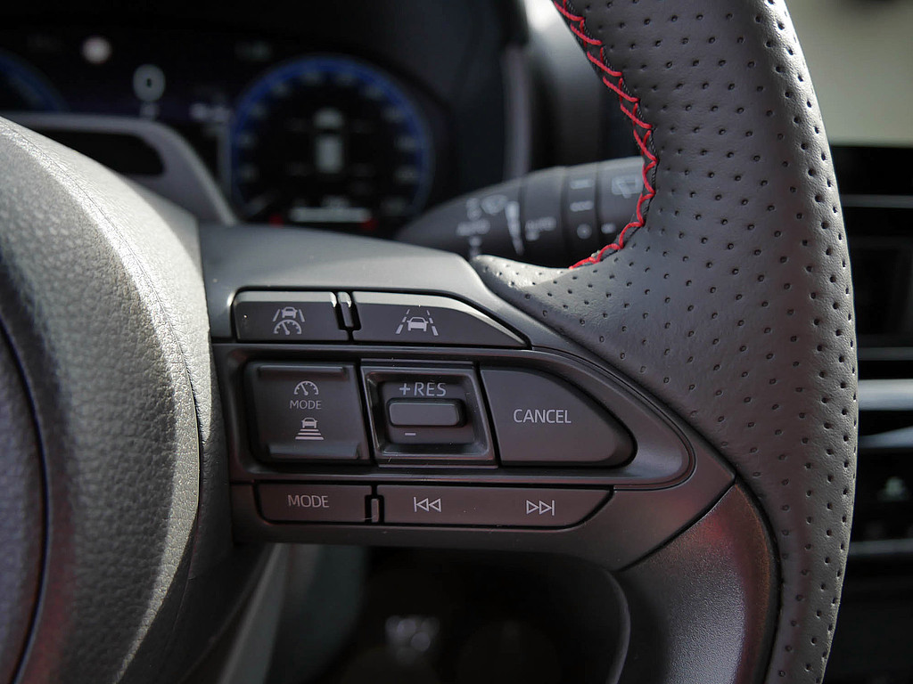 Fahrzeugansicht TOYOTA Yaris Cross 1.5 Hybrid FWD GR Sport - Bild 25