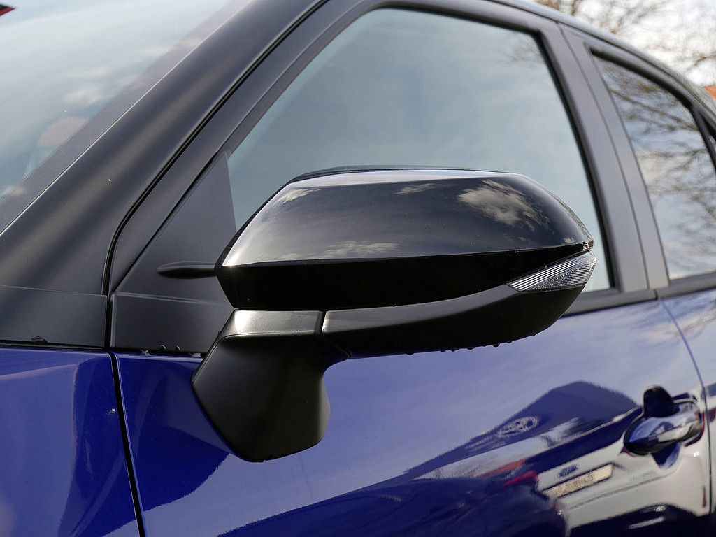 Fahrzeugansicht TOYOTA Yaris Cross 1.5 Hybrid FWD GR Sport - Bild 31