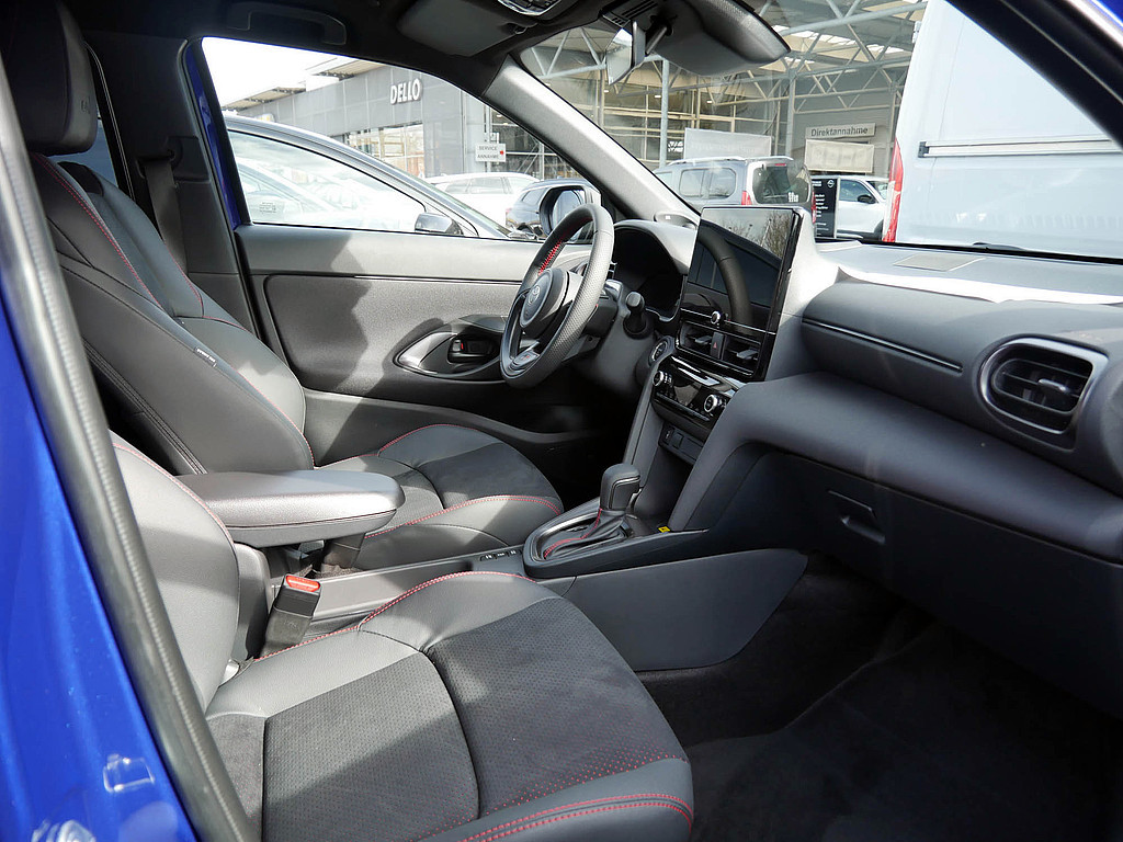 Fahrzeugansicht TOYOTA Yaris Cross 1.5 Hybrid FWD GR Sport - Bild 36