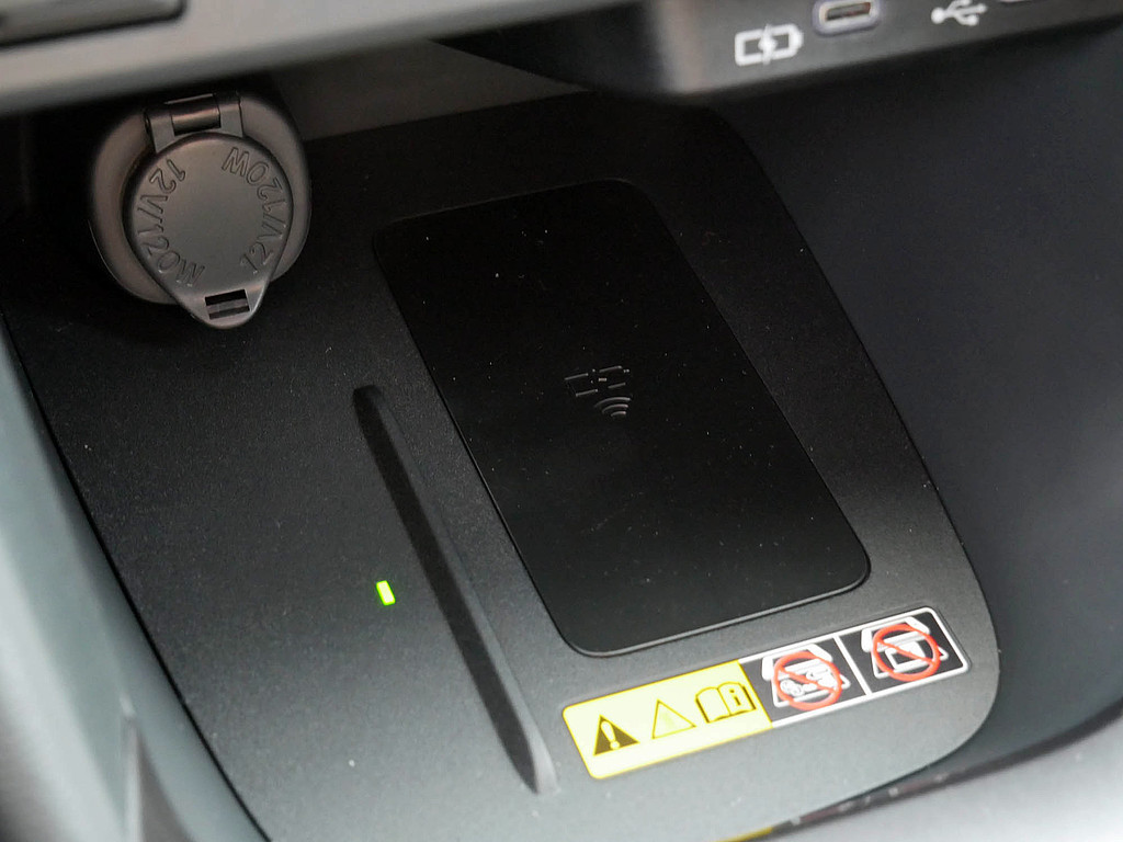 Fahrzeugansicht TOYOTA Yaris Cross 1.5 Hybrid FWD GR Sport - Bild 17