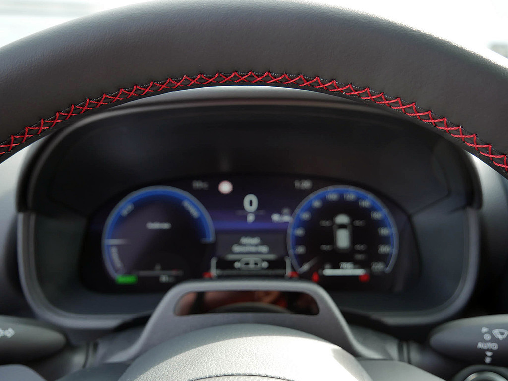 Fahrzeugansicht TOYOTA Yaris Cross 1.5 Hybrid FWD GR Sport - Bild 22