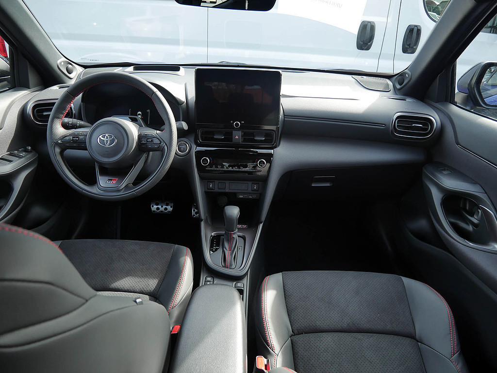 Fahrzeugansicht TOYOTA Yaris Cross 1.5 Hybrid FWD GR Sport - Bild 39