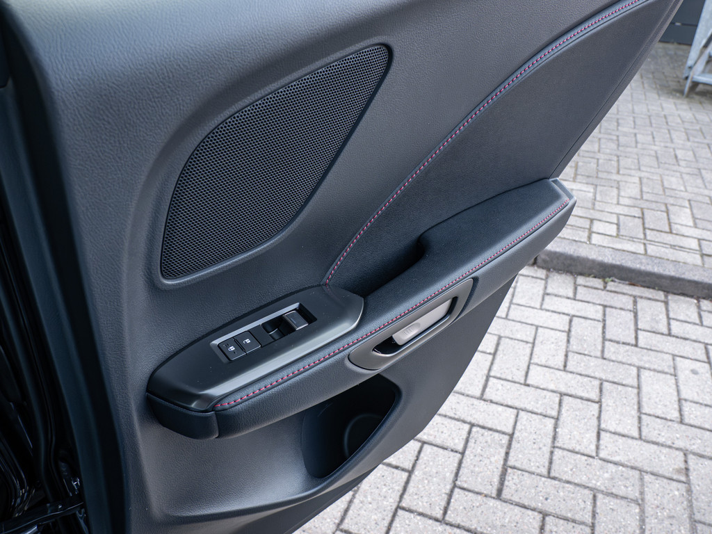 Fahrzeugansicht LEXUS LBX Elegant Black Edition - Bild 7