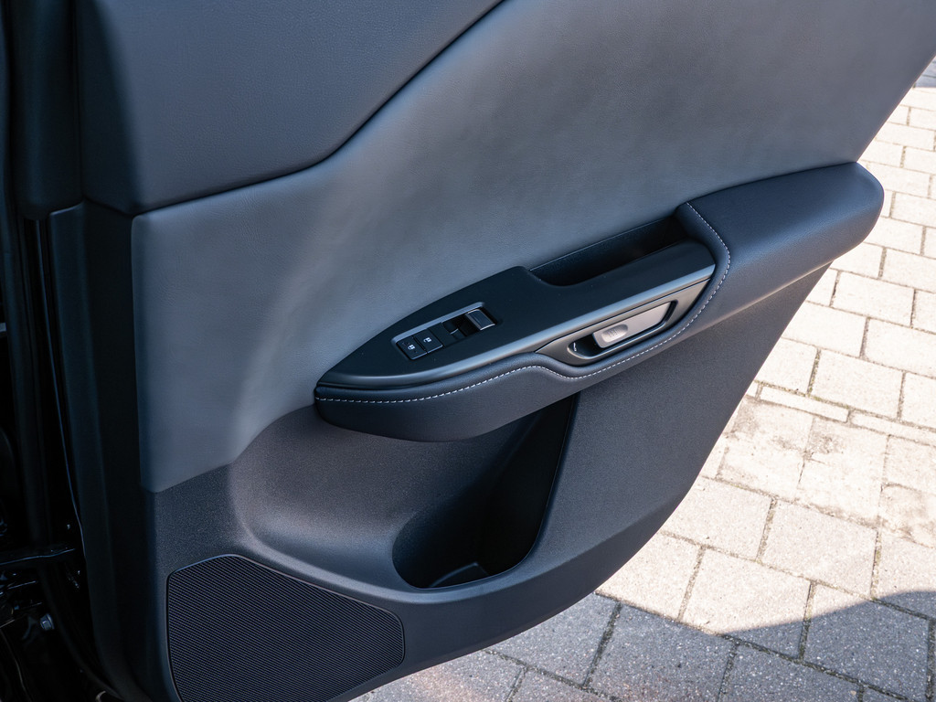 Fahrzeugansicht LEXUS RZ 350e Premium - Bild 9