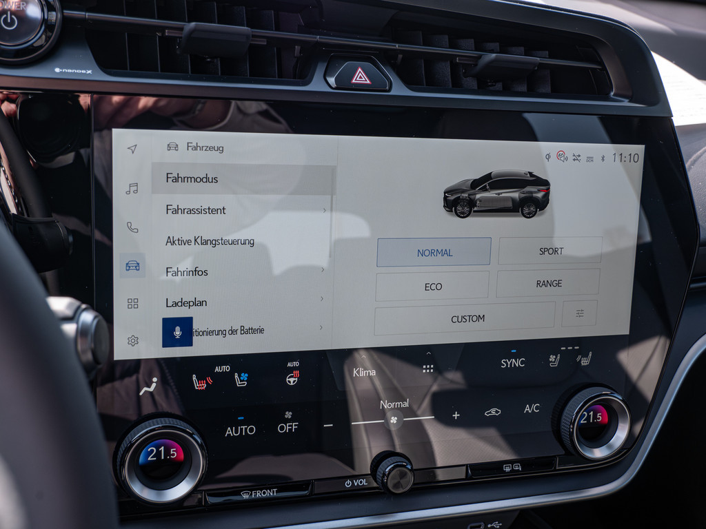 Fahrzeugansicht LEXUS RZ 350e Premium - Bild 16