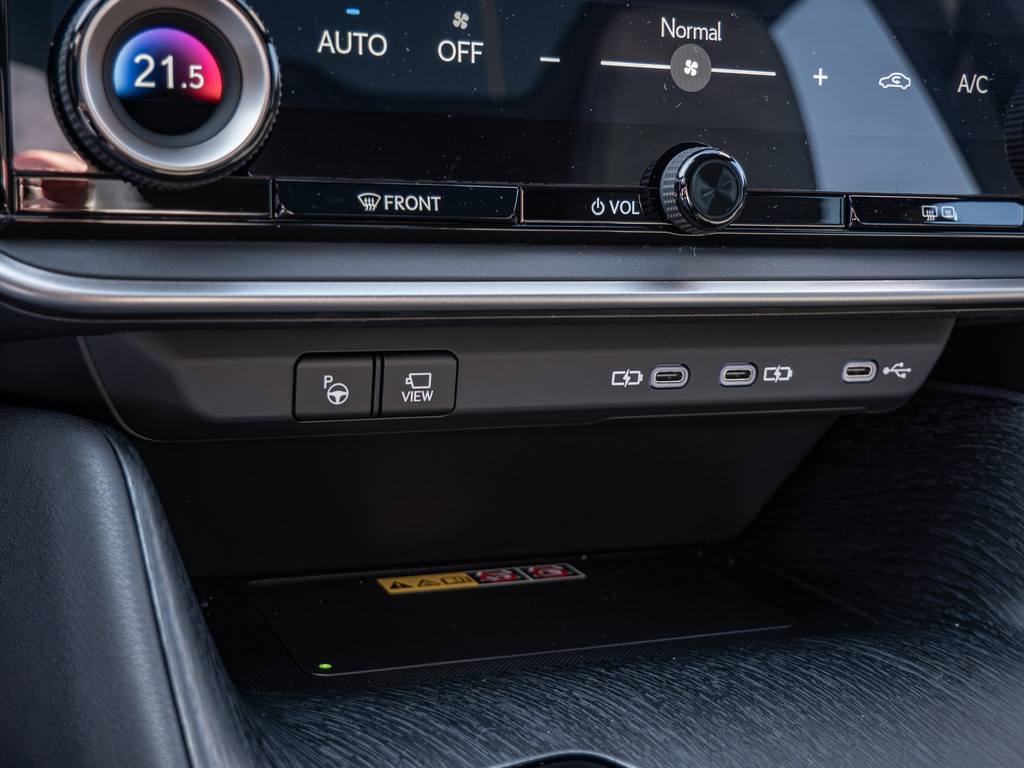 Fahrzeugansicht LEXUS RZ 350e Premium - Bild 21