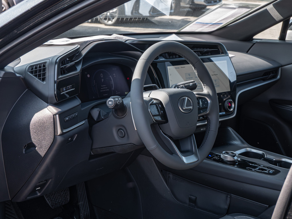 Fahrzeugansicht LEXUS RZ 350e Premium - Bild 36