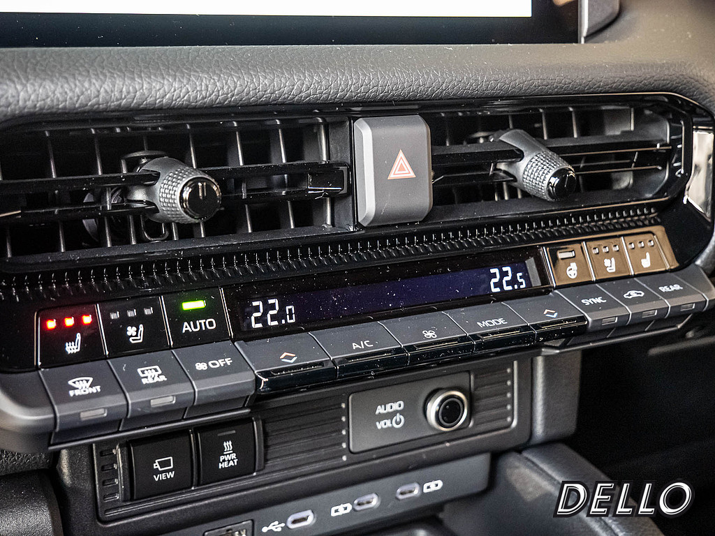 Fahrzeugansicht TOYOTA Land Cruiser 2.8 D-4D Executive - Bild 18