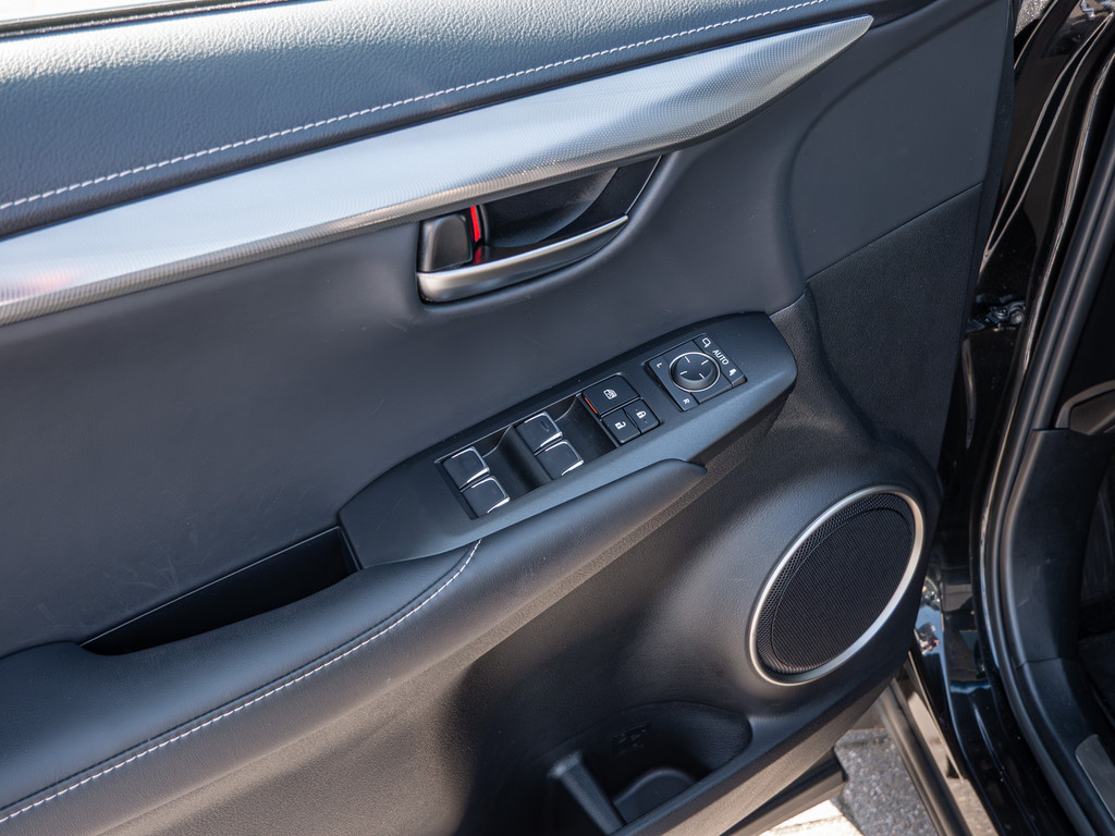 Fahrzeugansicht LEXUS NX 300h E-Four Amazing - Bild 35