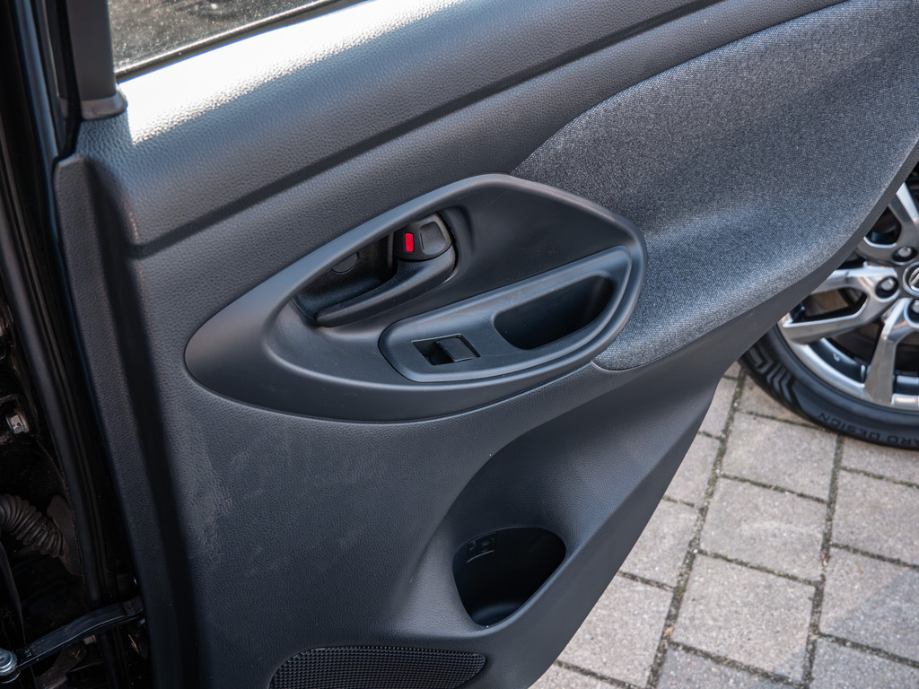 Fahrzeugansicht TOYOTA Yaris Hybrid 1.5 VVT-i Club - Bild 6