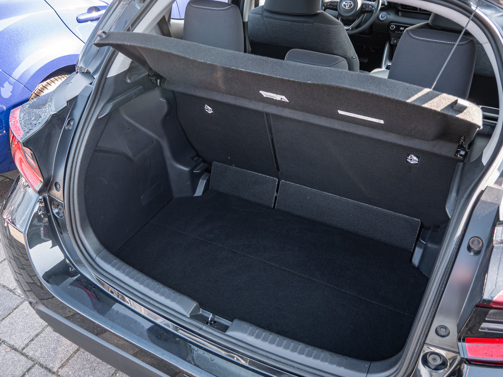 Fahrzeugansicht TOYOTA Yaris Hybrid 1.5 VVT-i Club - Bild 7