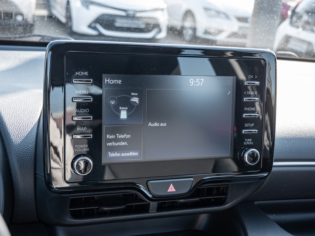 Fahrzeugansicht TOYOTA Yaris Hybrid 1.5 VVT-i Club - Bild 9