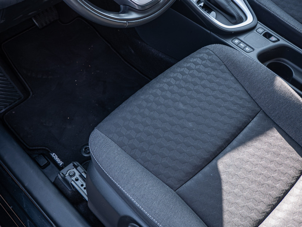 Fahrzeugansicht TOYOTA Yaris Hybrid 1.5 VVT-i Club - Bild 31