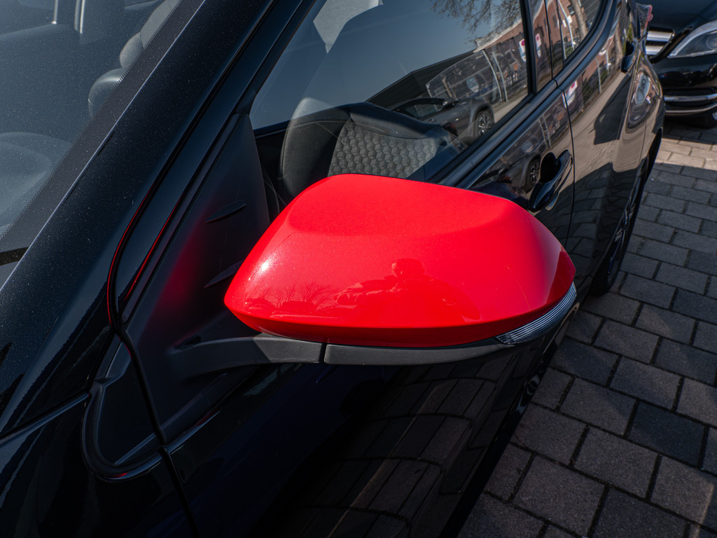 Fahrzeugansicht TOYOTA Yaris Hybrid 1.5 VVT-i Club - Bild 35