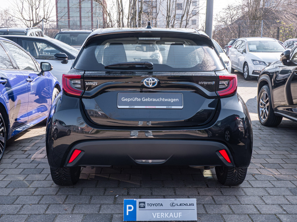 Fahrzeugansicht TOYOTA Yaris Hybrid 1.5 VVT-i Club - Bild 38