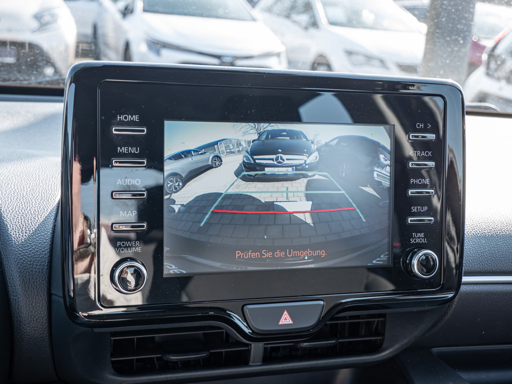 Fahrzeugansicht TOYOTA Yaris 1.5 Hybrid Club - Bild 13