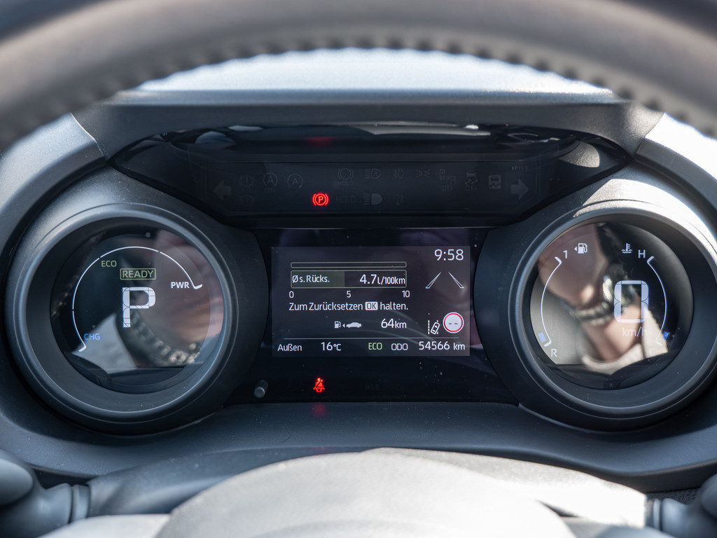 Fahrzeugansicht TOYOTA Yaris 1.5 Hybrid Club - Bild 21