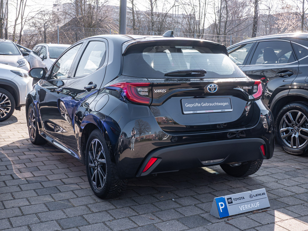 Fahrzeugansicht TOYOTA Yaris 1.5 Hybrid Club - Bild 40
