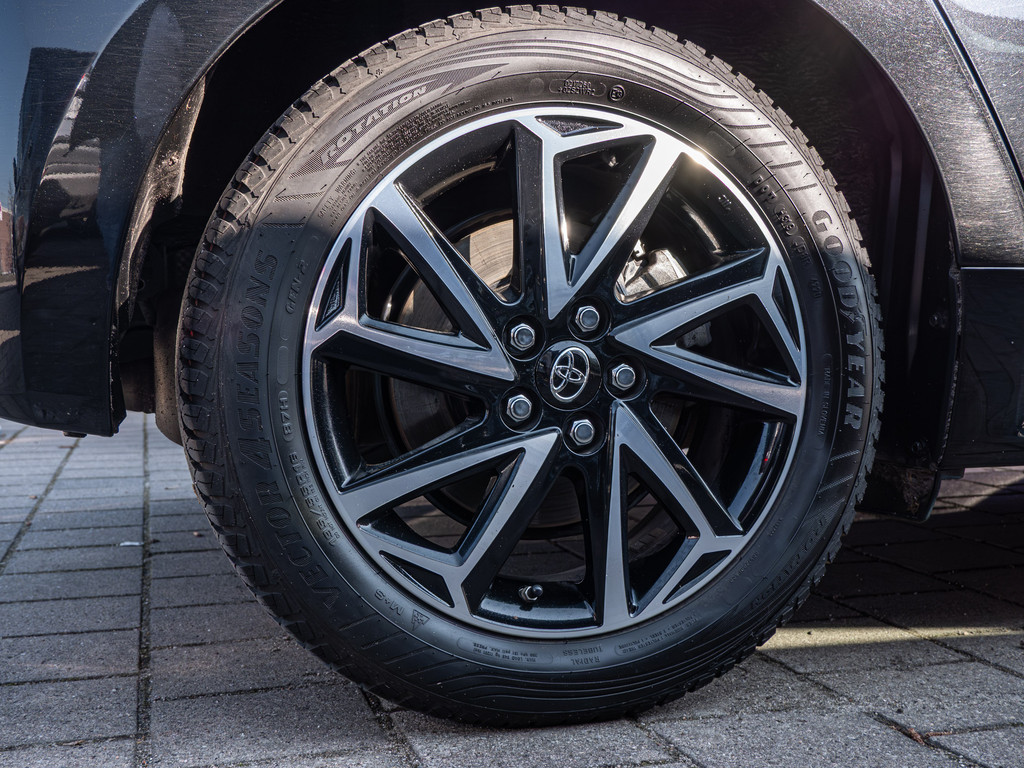 Fahrzeugansicht TOYOTA Yaris 1.5 Hybrid Club - Bild 41