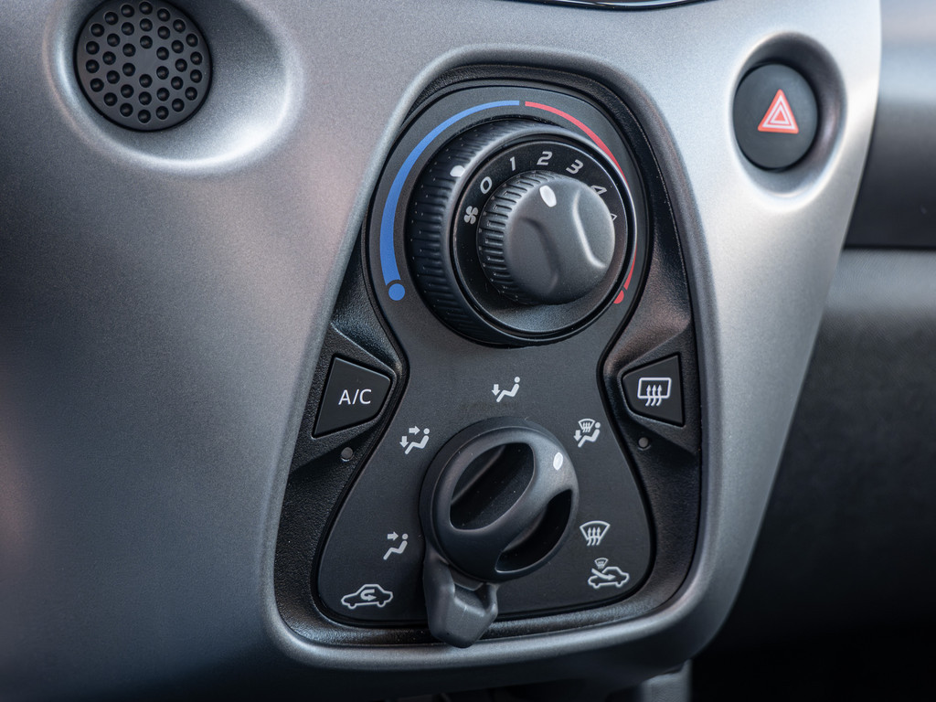 Fahrzeugansicht TOYOTA Aygo 1.0 Team D - Bild 15