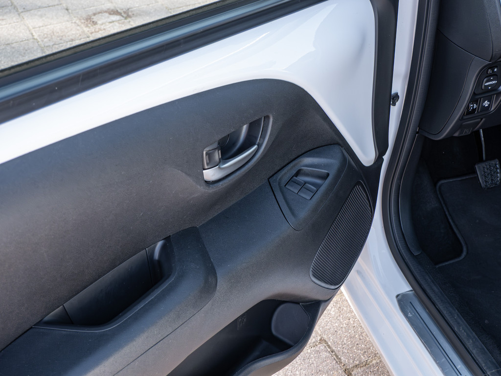 Fahrzeugansicht TOYOTA Aygo 1.0 Team D - Bild 32