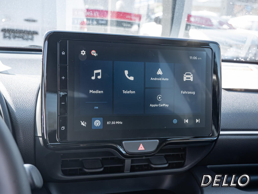 Fahrzeugansicht TOYOTA Yaris Hybrid 1.5 VVT-i Teamplayer - Bild 9