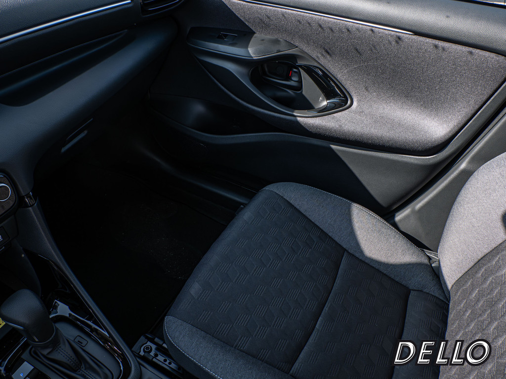 Fahrzeugansicht TOYOTA Yaris Hybrid 1.5 VVT-i Teamplayer - Bild 19