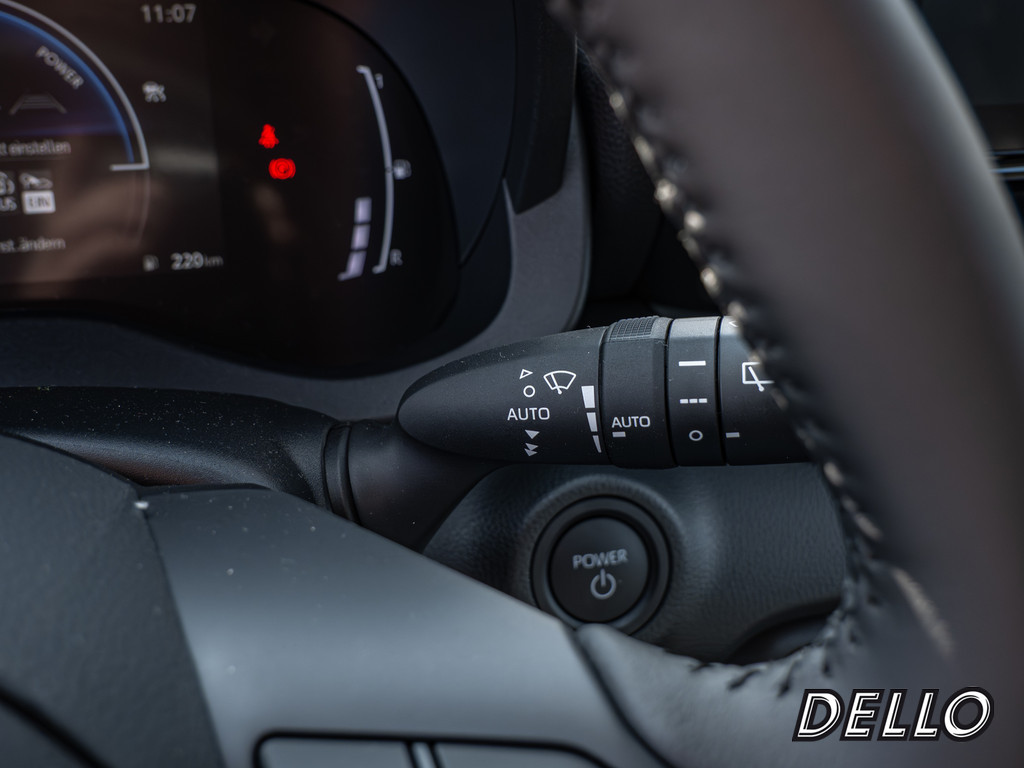 Fahrzeugansicht TOYOTA Yaris Hybrid 1.5 VVT-i Teamplayer - Bild 22