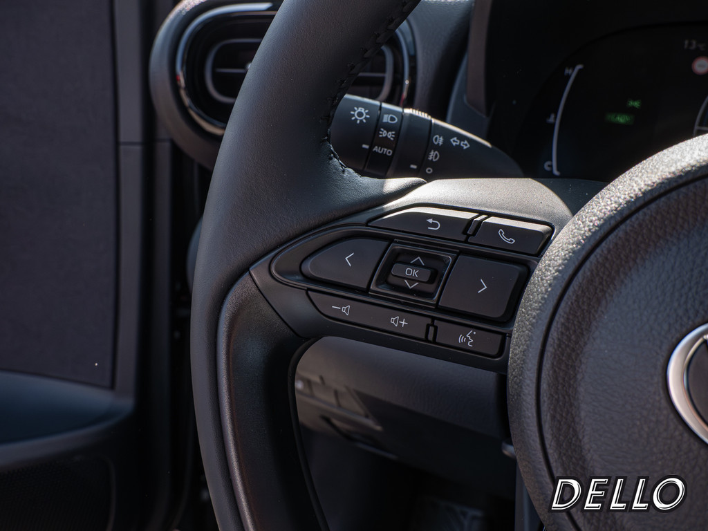 Fahrzeugansicht TOYOTA Yaris Hybrid 1.5 VVT-i Teamplayer - Bild 26